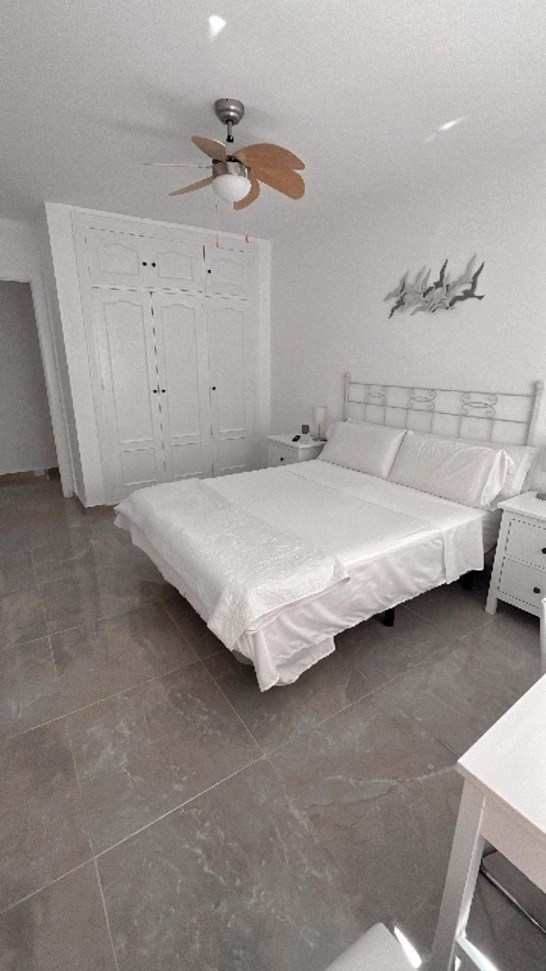 Precioso Dormitorio En El Centro De 托雷莫利诺斯 外观 照片